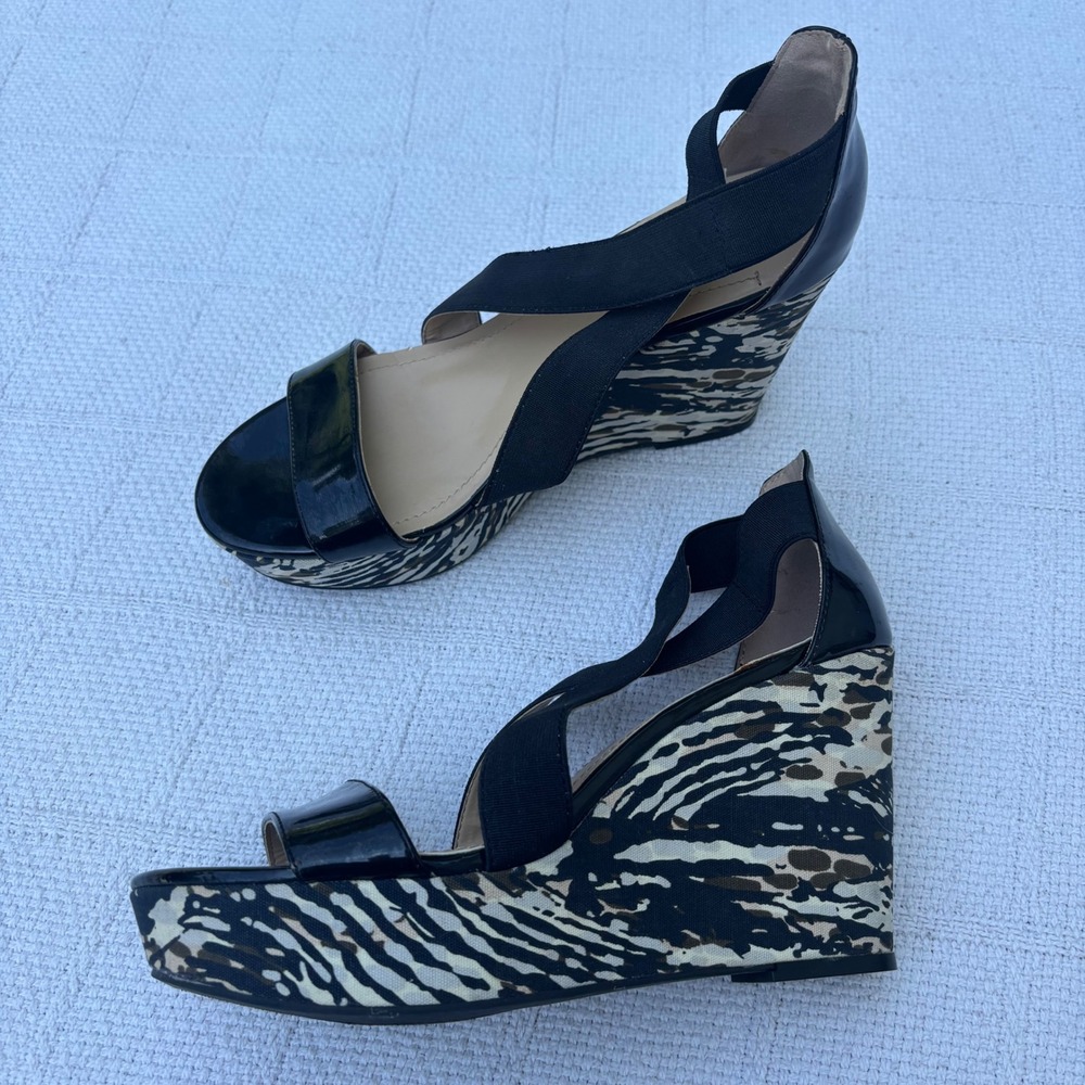 Women's 9.5 Y2K BCBGeneration Stretch Open Toe Chunky Abstract Wedge Sandals